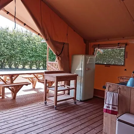 Tente 13 Couchages * 바스